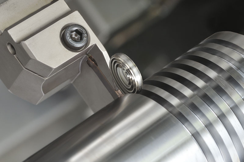 Sumitomo's GND grooving toolholders reduce chatter and eliminate vibration during machining.