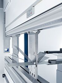 TRUMPF’s angle controlled bending (ACB) tools are equipped with a pair of sensors inside the punch to measure the bend. TRUMPF